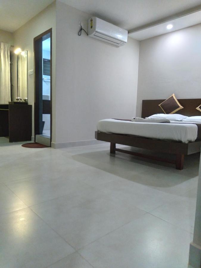 Hotel Aiba Regency โคอิมบาทอร์ ภายนอก รูปภาพ